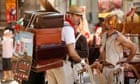 The Avignon festival parade