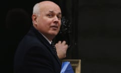 Iain Duncan Smith, the work and pensions secretary, is opening the welfare benefits uprating bill debate.