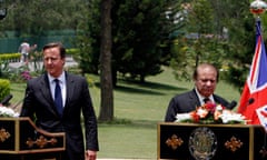 David Cameron meets Nawaz Sharif in Islamabad