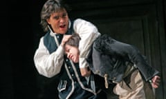 Erwin Schrott (Figaro) and Rinat Shaham (Cherubino) in "Le Nozze Di Figaro" @ Royal Opera House.