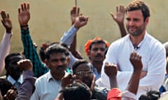 Rahul Gandhi meets rickshaw pullers on the campaign trail for the 2014 general elections