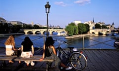 France, Paris, having a break on the Pont des Arts, view of the Pont Neuf (New bridge)