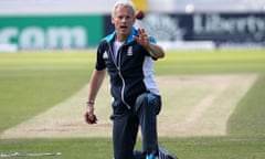 Cricket - Investec Second Test - England v Sri Lanka - Day Four - Headingley