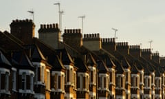 File photo dated 11/12/13 of a row of terraced houses in south London, as UK house prices have leapt by 9.9% in the 12 months to April to reach a new high of  260,000 typically, Office for National Statistics figures show. PRESS ASSOCIATION Photo. Issue date: Tuesday June 17, 2014. See PA story ECONOMY House. Photo credit should read: Dominic Lipinski/PA Wire
