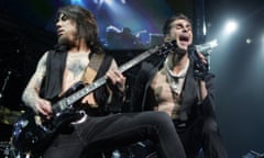 Dave Navarro and Perry Farrell of Jane's Addiction