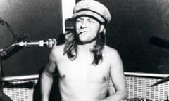 Robert WYATT behind the drums for Soft Machine