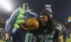 seattle-seahawks-mascot