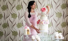 Edwina McNulty gave up her high-flying career to make cakes