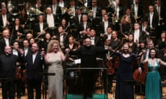 Jaap van Zweden (centre) soloists and the Hong Kong Philharmonic