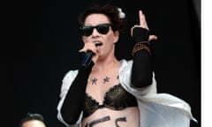 Amanda Palmer is trying a new crowdfunding service – and fans are responding.