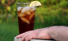 This May 21, 2007 file photo shows a glass of iced tea in Concord, N.H. Doctors have traced an Arkansas man's kidney failure to an unusual cause   his habit of drinking a gallon of iced tea each day. He said he drank about 16 8-ounce cups of iced tea every day. Black tea has the chemical oxalate which known to cause kidney stones or even kidney failure in excessive amounts. The man is on dialysis, perhaps for the rest of his life. The case report is in the Thursday, April 2, 2015 issue of the New England Journal of Medicine. (AP Photo/Larry Crowe)