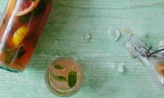 Honey lemonade with  grapefruit and fresh mint