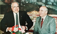 German Chancellor Helmut Kohl and Soviet leader Mikhail Gorbachev in Moscow, February 1990. Photogra