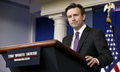 Josh Earnest 