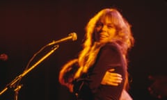 Rickie Lee Jones performing in 1980.