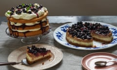 Espresso, vanilla and blackcurrant cheesecake
and blackcurrant fool cake on a table