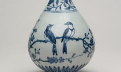 Porcelain bottle with underglaze cobalt blue decoration. Yongle era, 1403-1424. Jingdezhen, Jiangxi province.