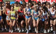 Paula Radcliffe starts the London Marathon