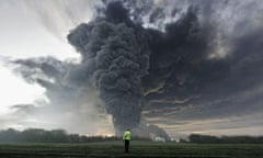 Smoke billows from the Buncefield oil depot