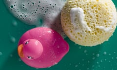 Rubber duck and sponge with soap foam