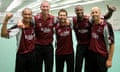 Somerset celebrate beating Lancashire in their Twenty20 Cup quarter-final bowl-out