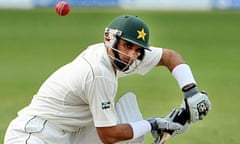 Pakistani team captain Misbah-ul-Haq pla