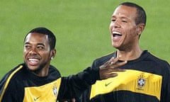 Brazil's strikers Robinho (L) and Luis F