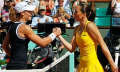 Serbia's Jelena Jankovic (R) shakes hand