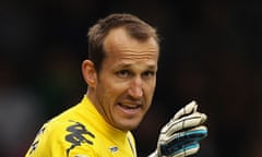 Mark Schwarzer is leaving Fulham having joined the club from Middlesbrough in 2008