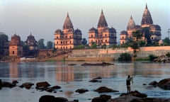 River Betwa, Orchha.