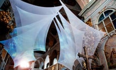 An installation by artist Helma Rud called wAter+wΩrd in Klagenfurt cathedral