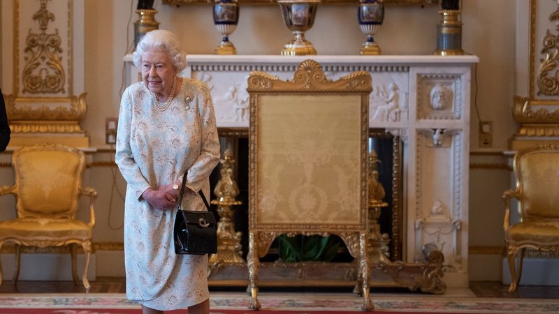 queen elizabeth ii buckingham palace