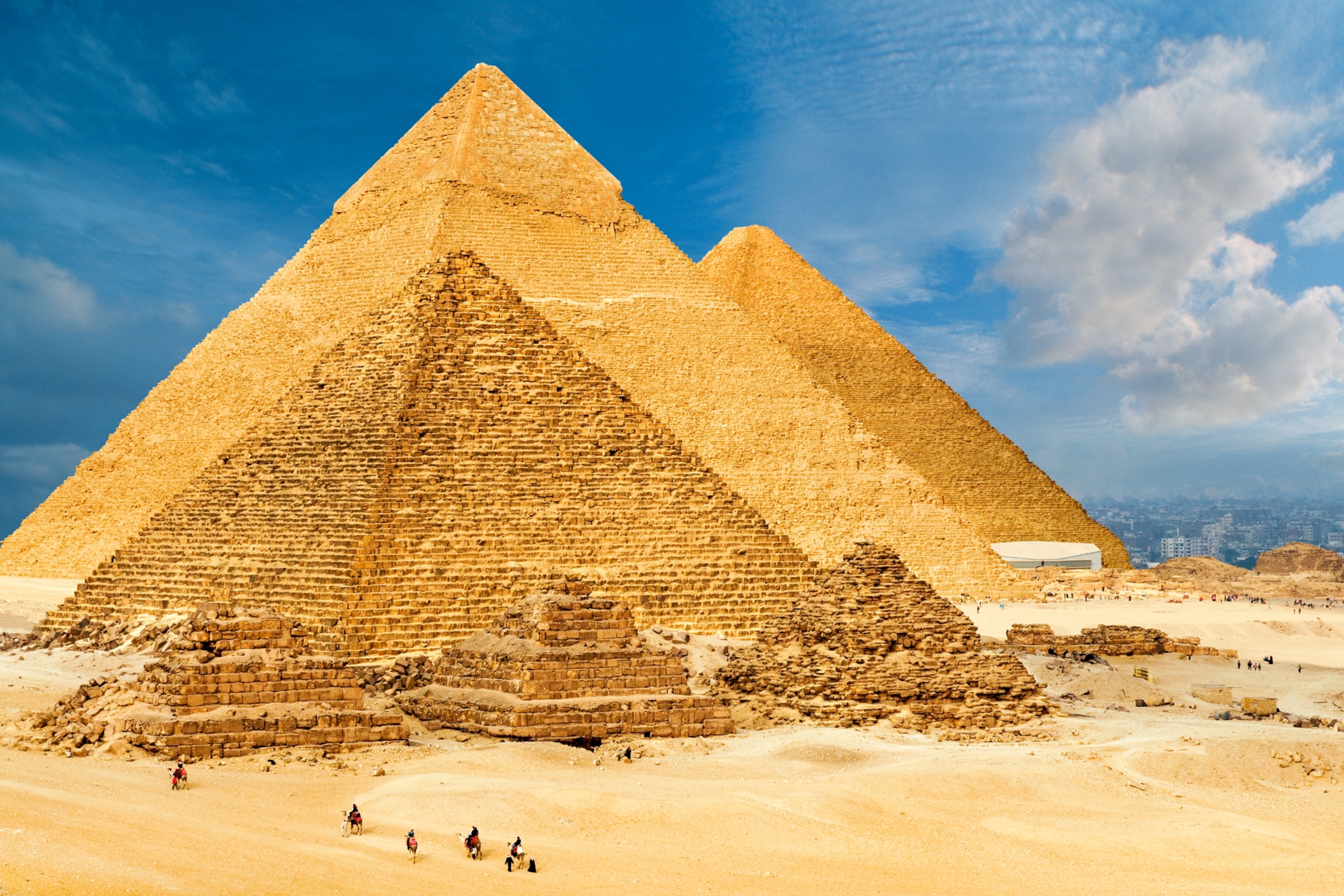 the pyramids of Menkaure, Khafre, and Khufu