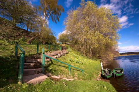 Steps to the Tweed