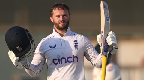 Ben Duckett celebrates his century