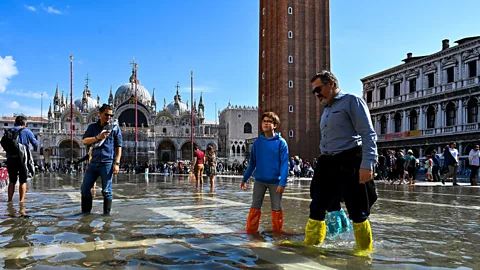 Large group of tourists (Credit: Getty Images)