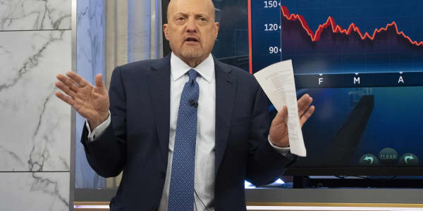 Jim Cramer says buy the dip in this AI stock — plus, get ready for Amazon earnings