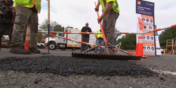 How one startup is making cleaner asphalt by decarbonizing natural gas