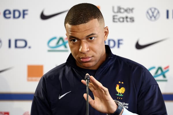 Kylian Mbappé en conférence de presse avec l'équipe de France en juin 2024