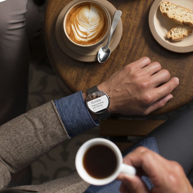 moto 360 fait aussi le café