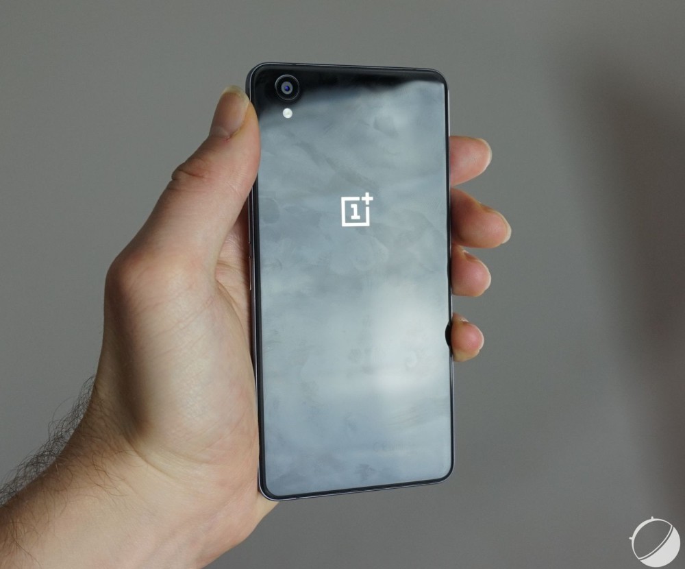 OnePlus X design 12