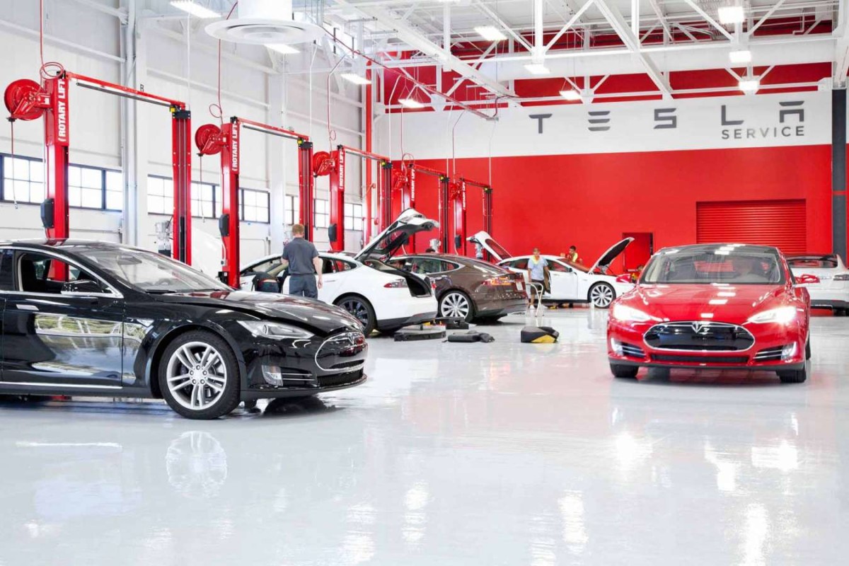 Tesla Service Center