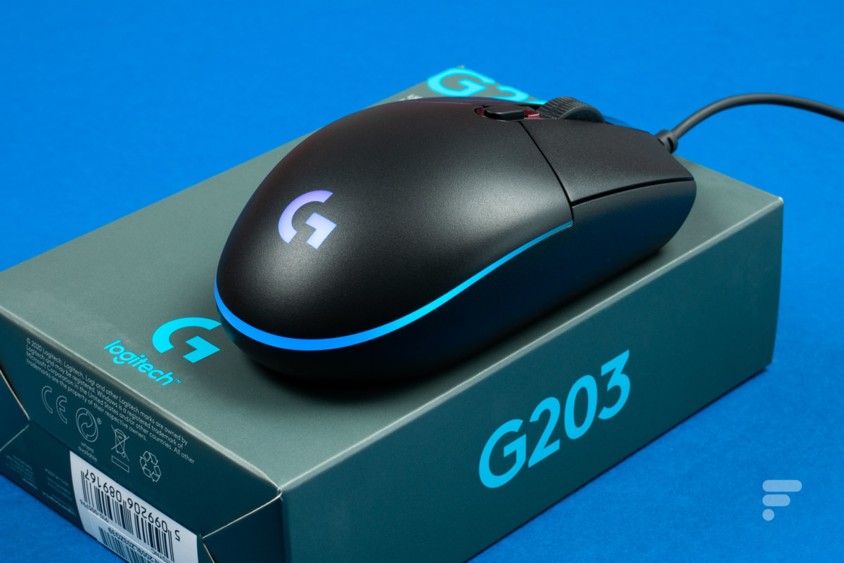 Logitech G203 LightSync