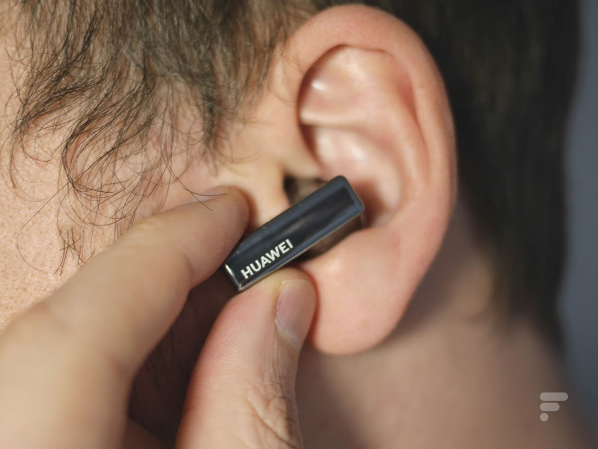 Il faut pincer les Huawei FreeBuds Pro pour mettre la musique en pause