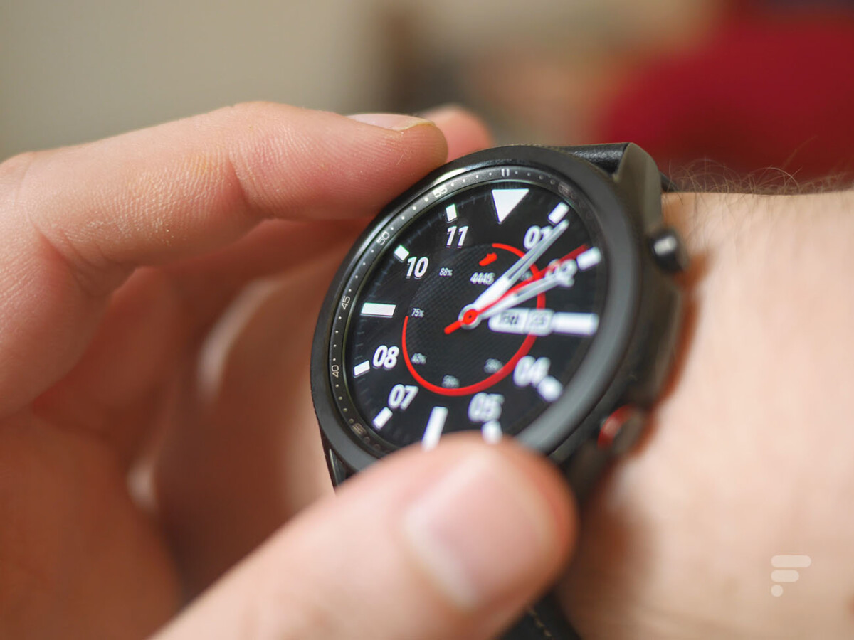 La Samsung Galaxy Watch 3 est une montre imposante