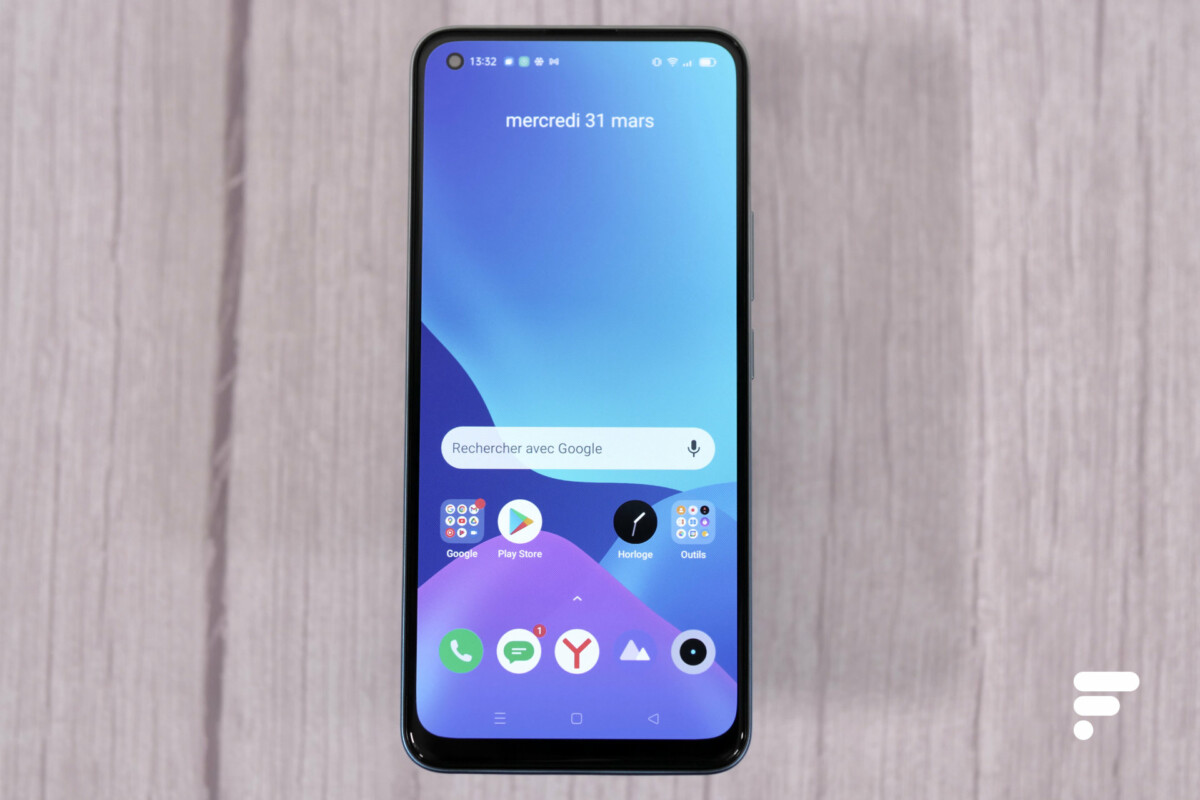 La face avant du Realme 8 Pro