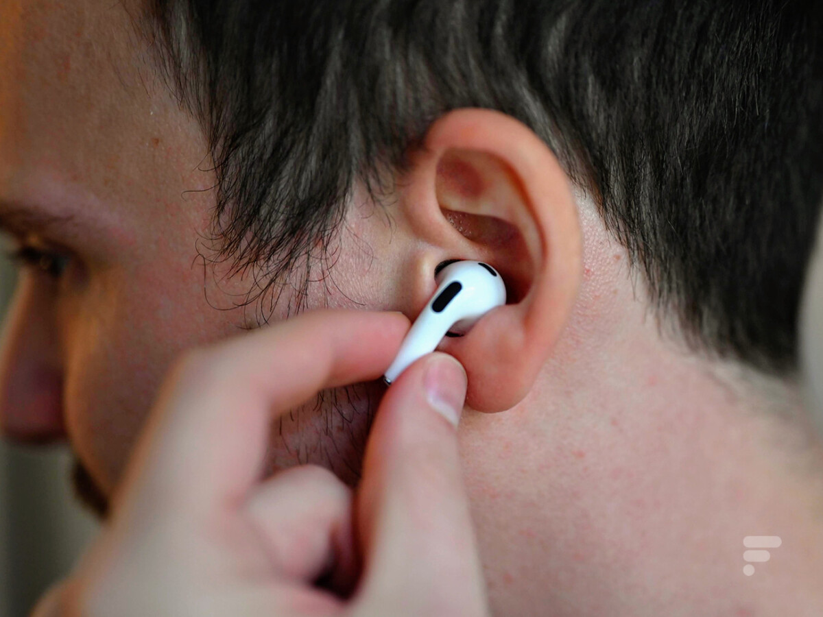 Les AirPods 3 se contrôlent à l'aide de surfaces tactiles