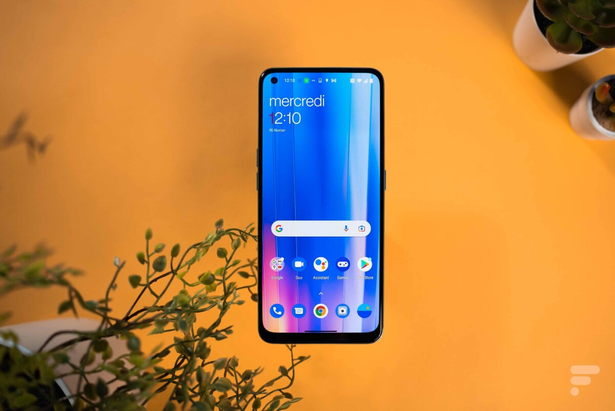 Le OnePlus Nord CE 2 vu de face