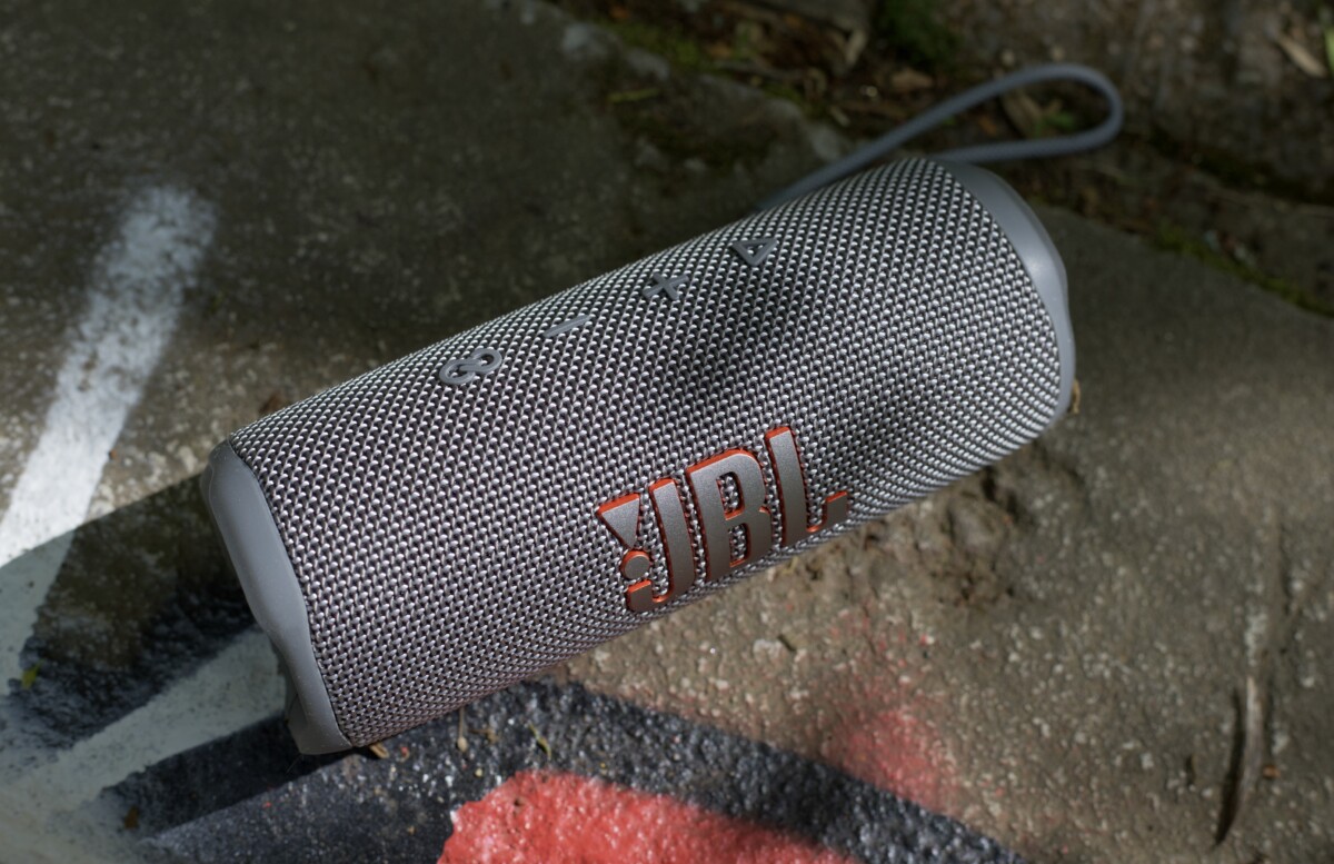 test JBL Flip 6