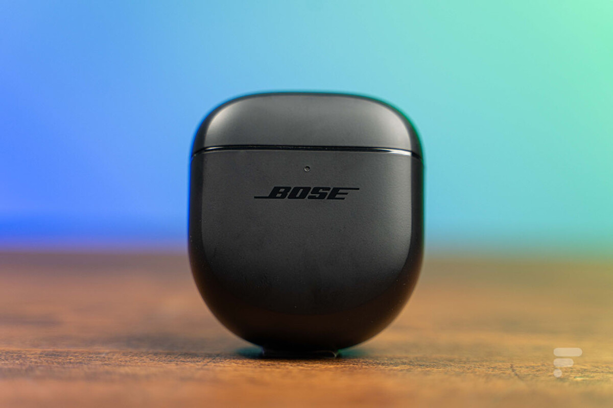 Le boîtier des Bose QC Earbuds II